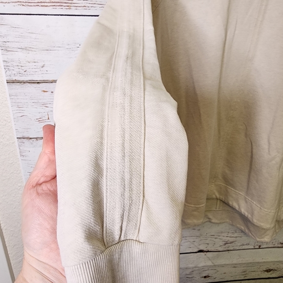 Athleta Cream Color Crewneck Athletic Hi-Low Hem Sweatshirt...size XL - Picture 4 of 9